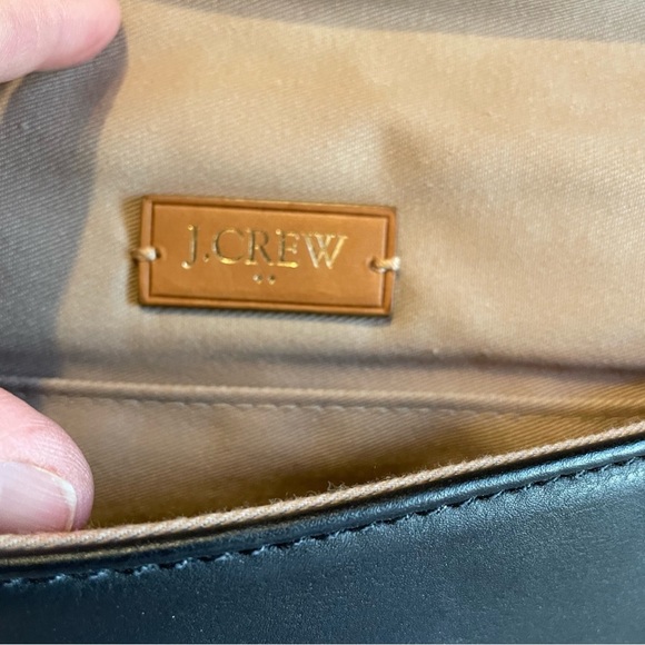 Elegant Black Quilted Chain Bag - Picture 5 of 6